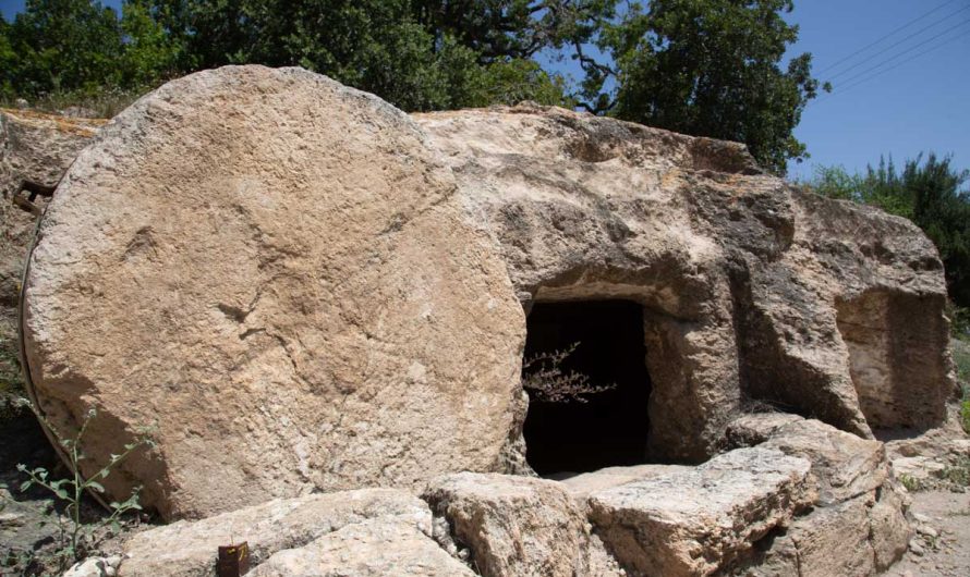 Jésus hors du tombeau