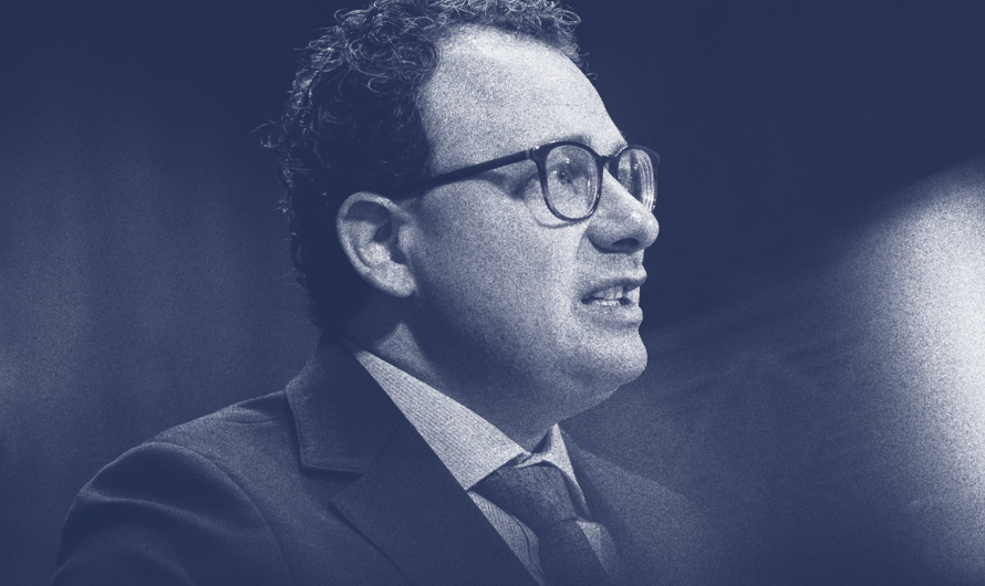 Dario Amodei, cofondateur et directeur général d’Anthropic, a publié un texte intitulé « nous devons ralentir »