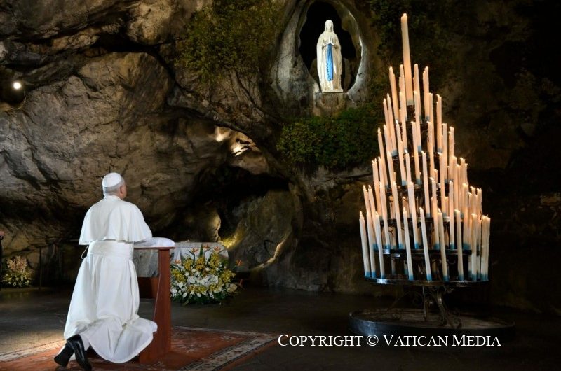 Prière à N-D de Lourdes